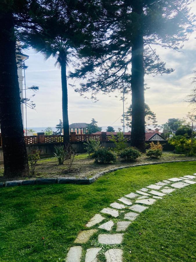 Appartamento Nel Parco Sanremo Exterior photo