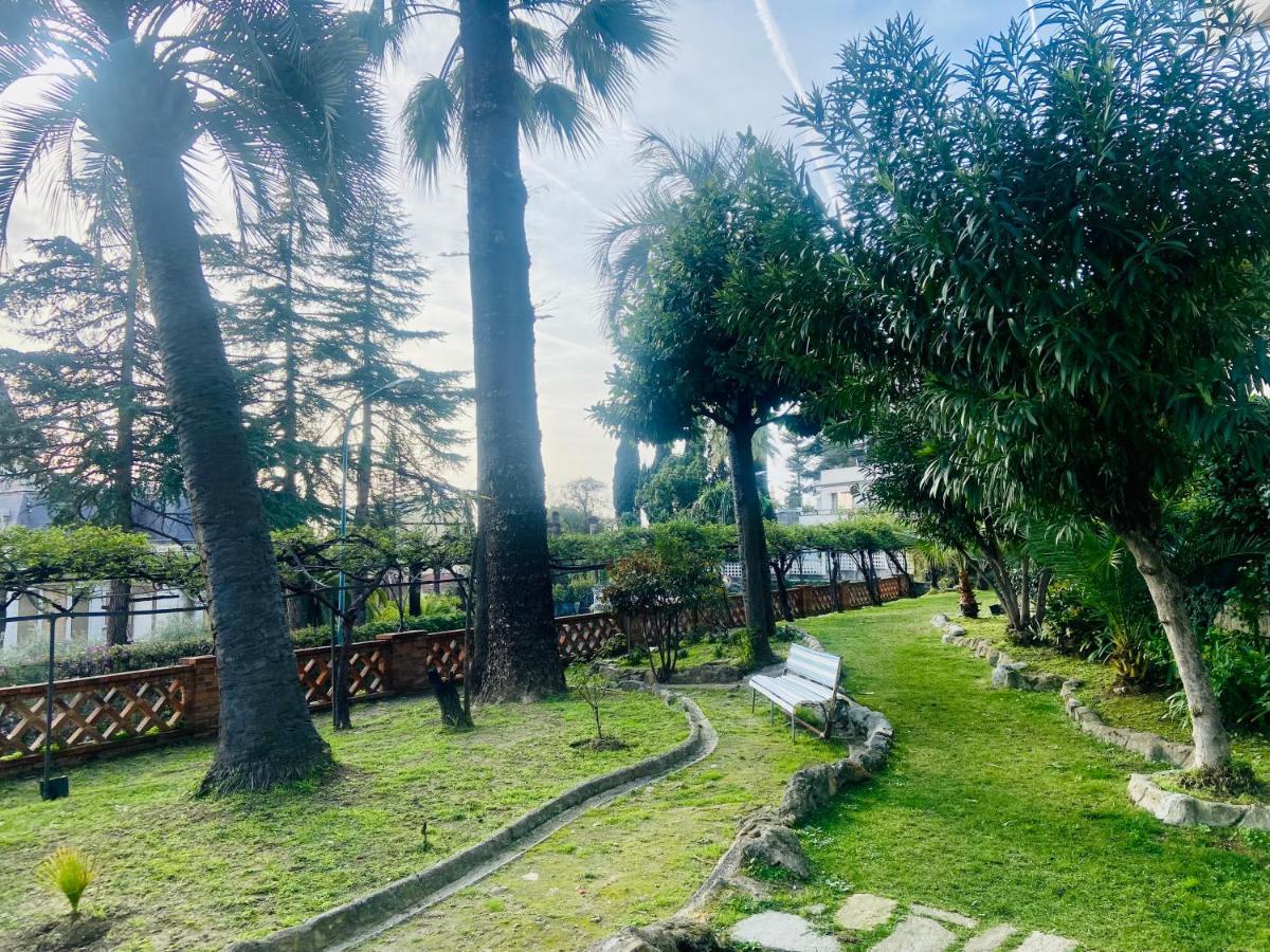 Appartamento Nel Parco Sanremo Exterior photo